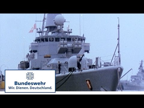 Classix: Erstes Bundeswehr-Kampfschiff „Bremen“ - Fregatte 122 wird in Dienst gestellt (1982)