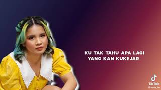 Download lagu lirik lagu takut tumbuh dewasa mp3