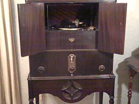 JACK NAT SHILKRET - NO ONE KNOWS WHAT IT'S ALL ABOUT - ROARING 20'S VICTROLA RADIOLA