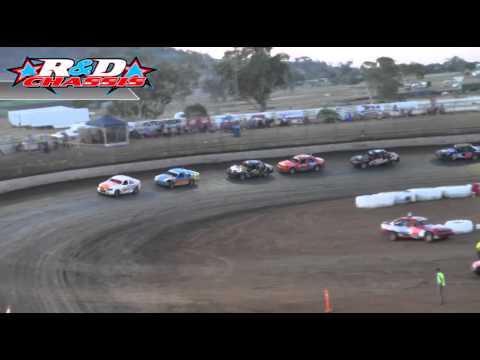 Modified Sedans - B-Main 1 - Modified Masters - Toowoomba Speedbowl - 19.01.14
