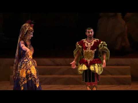 Vendado amor es, no es ciego