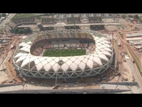 Obras paralisadas no estádio de Manaus