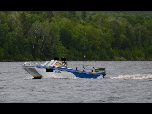 Fishing Boat, Motor, Trailer and ++ Bateau, moteur, remorque et+ dans Vedettes et bateaux à moteur à Ouest de l’Île