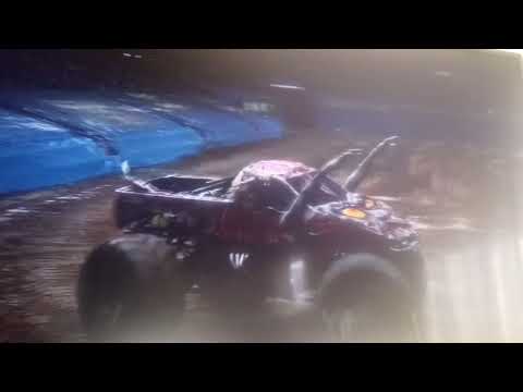 Monster Jam: Los Angeles (2021) - Zombie and Alien Invasion donuts scene
