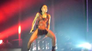 FKA twigs - Give Up live at the Roundhouse 19/02/15