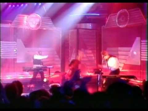 Cubic 22 - Night In Motion (TOTP)