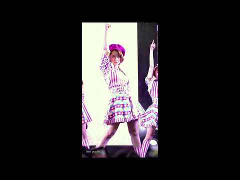130719【FANCAM】Music BNK48 - Reborn - @Central Plaza Udon