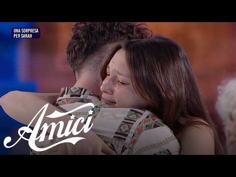 Amici 23 - Sarah riabbraccia la famiglia