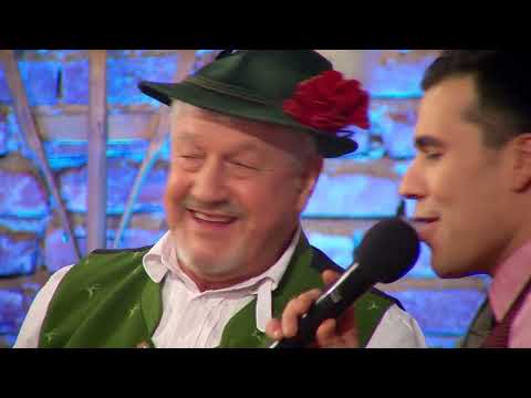 Die fesselnde Volksmusikwelt: Interview mit den mitreißenden Die 3 Zwidern beim FOLX STADL.