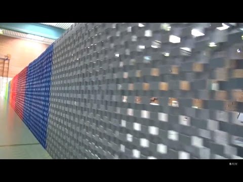 128,000 Dominoes  preparation process Falling into Past   A Journey around the World