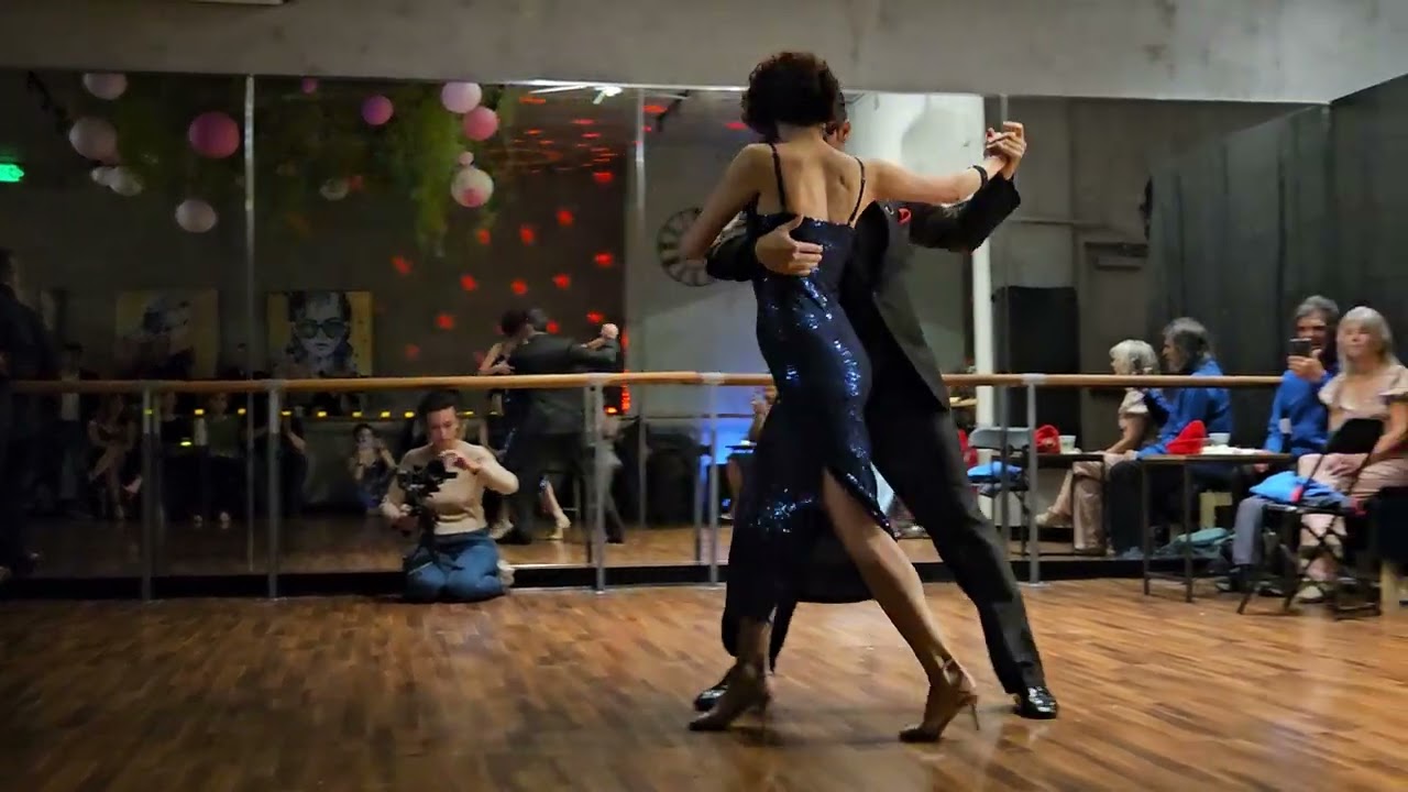 Andres Sautel & Rena at la cadencia milonga (1 of 3)