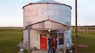 Staying in a Farm Silo TINY HOUSE at the Shack Up Inn (Clarksdale, Mississippi)