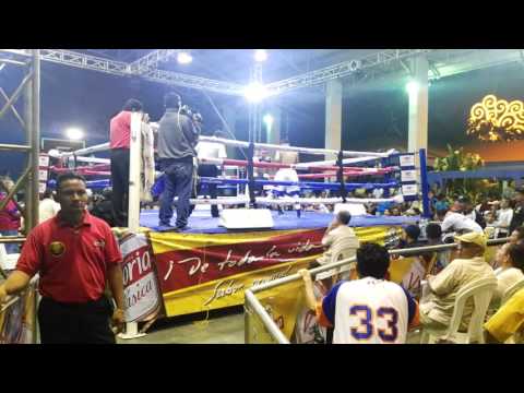 Alexander Espinoza noquea a Henry Maldonado. Búfalo Boxing. Nicaragua 2016