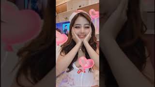 Download lagu BIGO GOYANG HOT VELORINA 😘 mp3 Download lagu BIGO GOYANG HOT VELORINA 😘 mp3