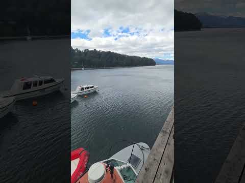 Villa La Angostura, Muelle sobre el Lago Nahuel Huapi. 1mar2926