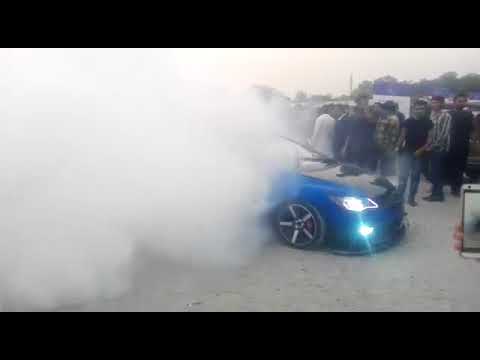 Honda Reborn Best Ever Burnout   2017    Centaurus Mall   Auto show