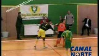 preview picture of video 'Fútbol Sala: Colegios Arenas Gáldar - Tien 21 Tres Cantos'