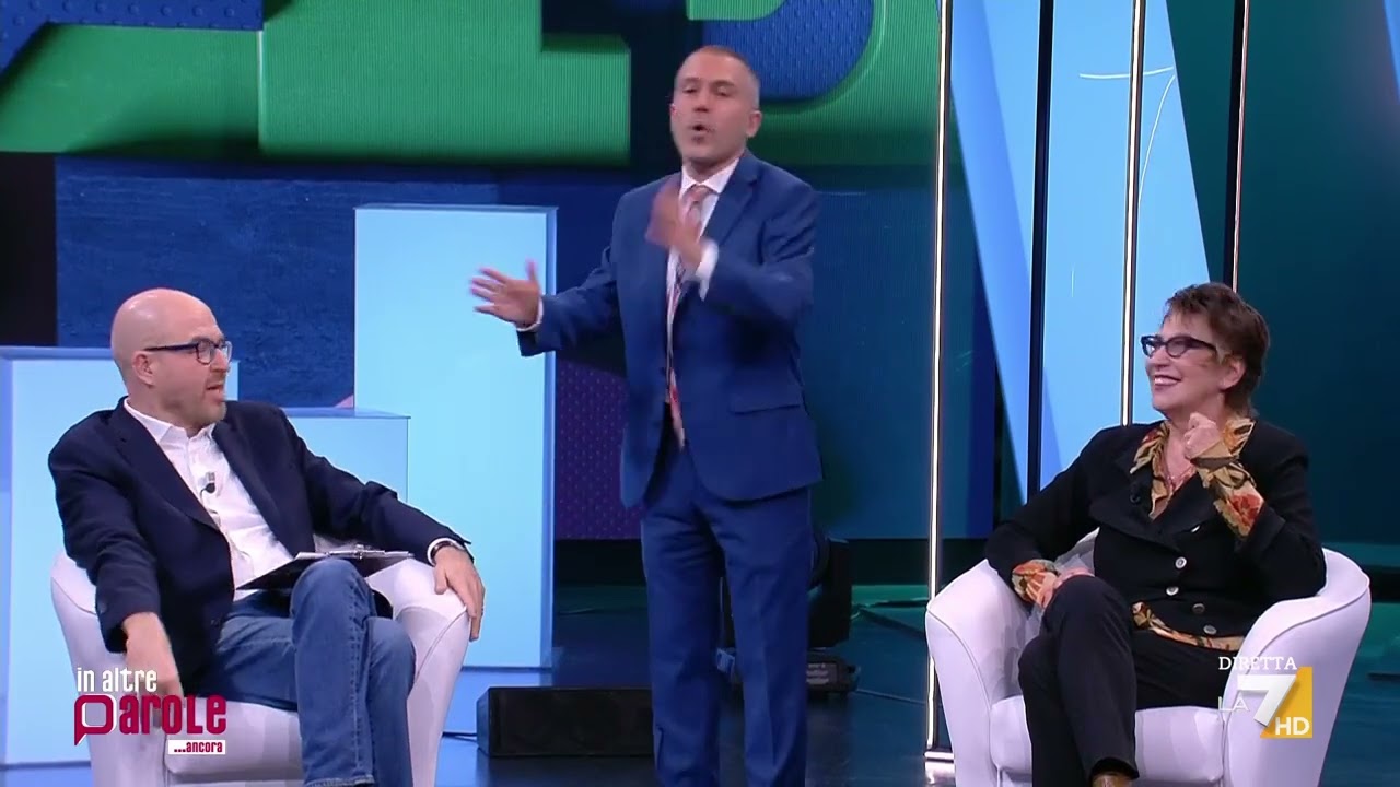 Furto al Louvre, la 'rivelazione' di Saverio Raimondo: “Vi dico la nuova password del museo”