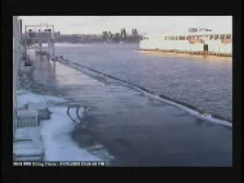 NEW Jan 17 Latest Plane Crash Hudson River New York City Water