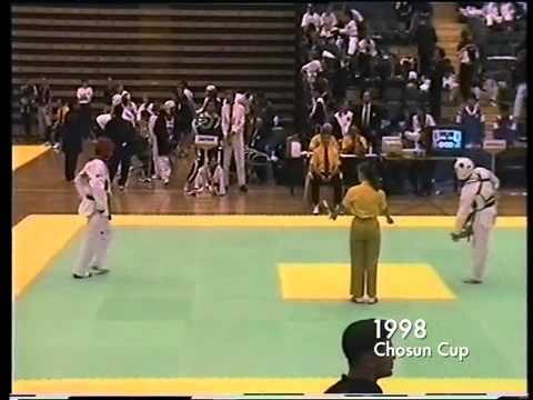 Paul Lyons AUSTRALIA (BLUE) Vs Go Takahashi JAPAN (RED)