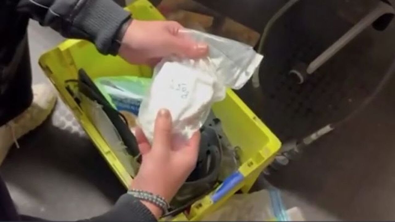 Roma, scoperto un box usato come deposito per lo spaccio