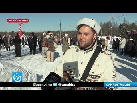 Video: En la Región de Moscú quemaron la muñeca de Máslenitsa más alta de Rusia