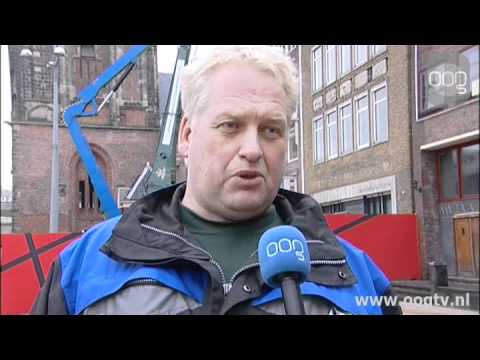 Demolition of the east wall of the Grote Markt has begun