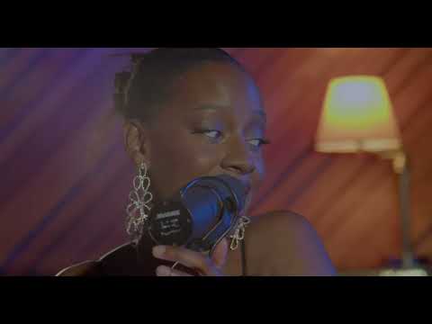 PAMÉ Covers "Me Voy de la Casa"