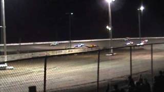 preview picture of video 'Stuart Speedway IMCA Modified Feature 5-2-2010'