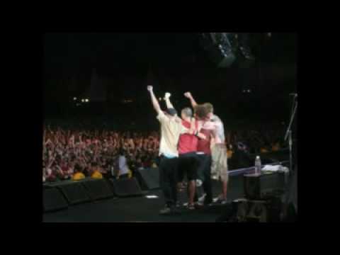 Rage against the machine-street fighting man live 2000