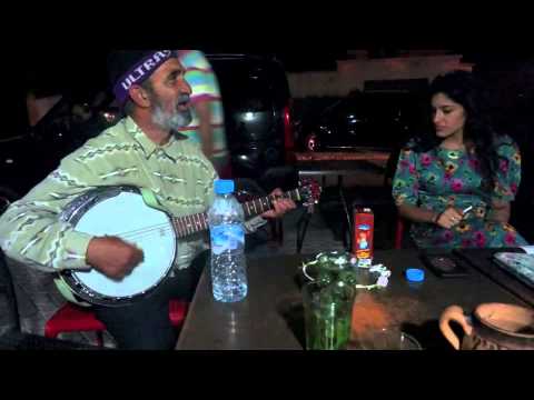 Moroccan Street Performer Sings Zohra el Fassia