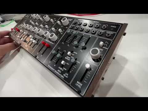 Behringer CAT Legendary Paraphonic Analog Synthesizer with Dual VCOs Review
