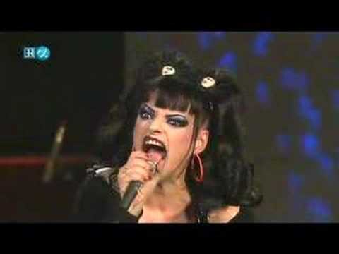 Nina Hagen - The Lady Is A Tramp