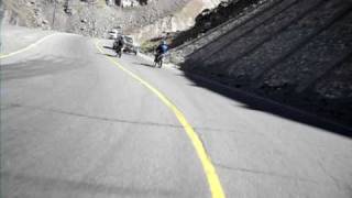 preview picture of video 'subiendo los caracoles chile en moto'