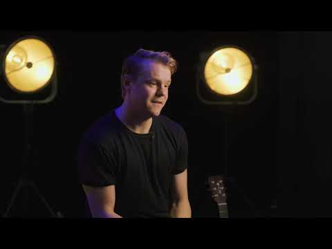 Gustav Wolter presents his Lakewood Guitars