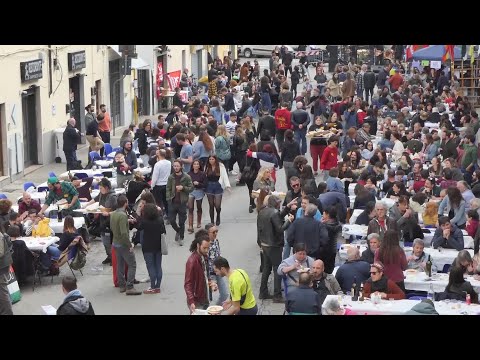 Pranzo in strada per la Liberazione