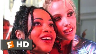 Showgirls (10/12) Movie CLIP - Meeting Andrew Carver (1995) HD