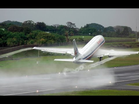 Wingtip Vortices | Boeing 747 Queen of the air taking off !