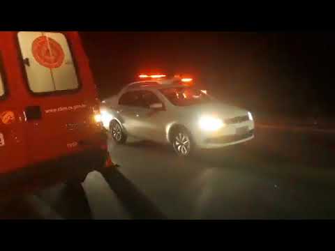 Carro cai de barranco e motorista desaparece em Bento