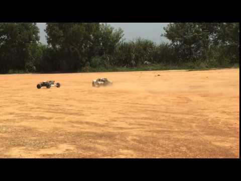 KV5 (Kraken VEKTA.5) vs LOSI 5IVE drag race