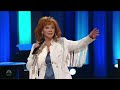 Reba McEntire- Is There Life Out There (Macy's 4th of July Spectacular 2021)