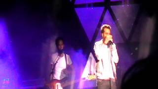 Amir - Il est temps qu&#39;on s&#39;aime