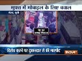 Goons scuffle with mobile shop owner in Meerut