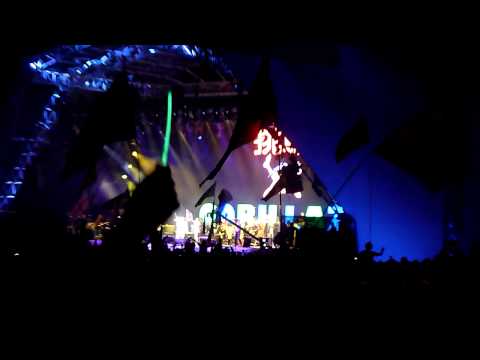 Gorillaz performing Dare with Shaun Ryder @ Glastonbury 2010 Pyramid Stage
