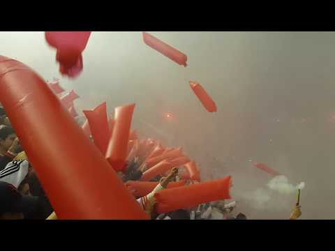 (River en 4K) TREMENDO RECIBIMIENTO - Copa Libertadores 2015 - El Cultiveta (C.A.R.P.)