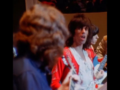 The Rolling Stones - I Can't Get No Satisfaction - New York MSG 1969 (improved stereo sound)