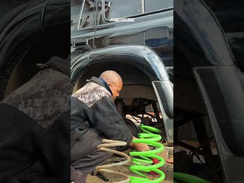 Refreshing my Land Cruiser 80 Series Suspension with Aftermarket Comfort Coils!