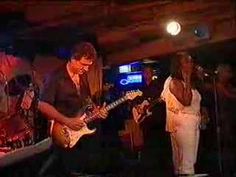 jimmy barnes and mossy sing i put a spell on you