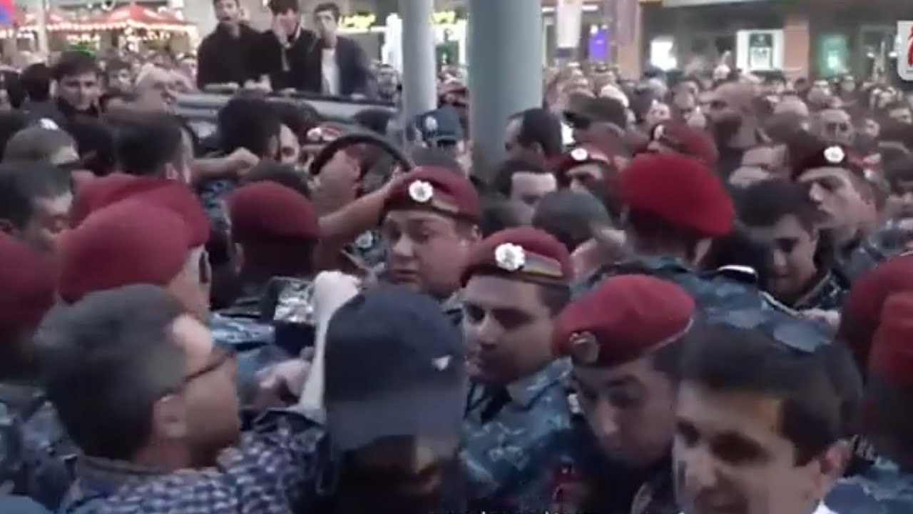 Քաղաքացիները քայլերթով Տիգրանաշենից Երևան են գալիս․ ուղիղ