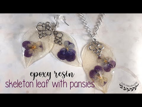 ~JustHandmade~ How to make an epoxy resin  SKELETON LEAF jewelry - tutorial